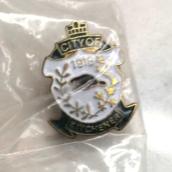 1916 City of Kitchener Ontario Pin - Picture 2 of 2